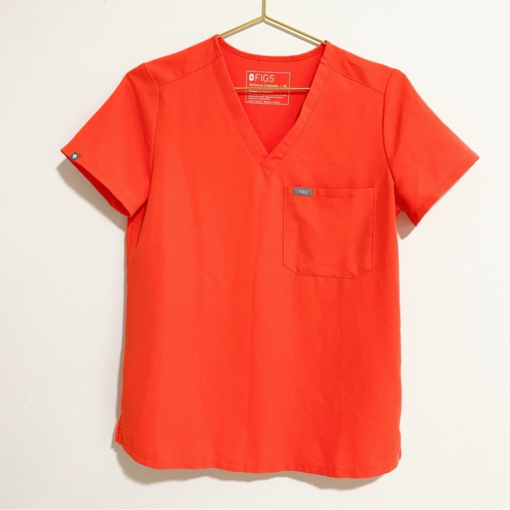 Figs Catarina One-Pocket Top
